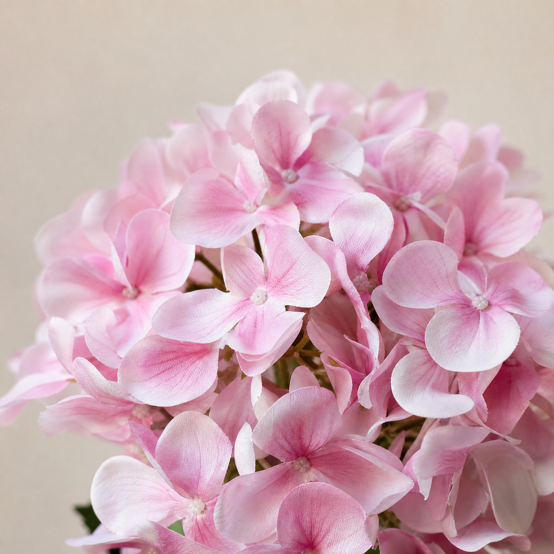 Silk Hydrangea Stem – Faux Floral for Home Decor, Vase, Wedding Arrangement