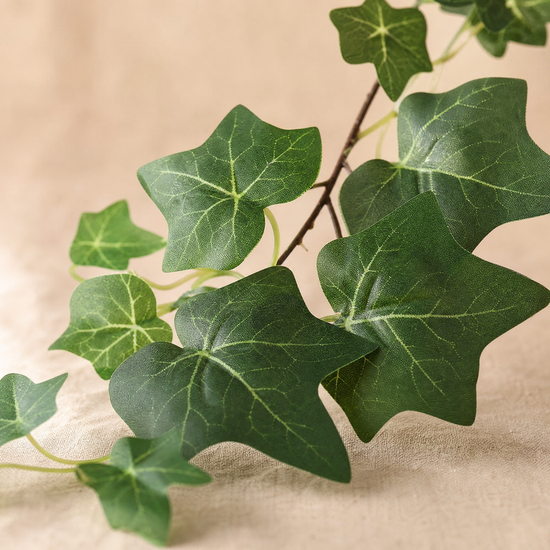 Artificial Ivy Garland Faux Vine – 1.8m Silk Leaf Hanging Plant for Wall Wedding Decor