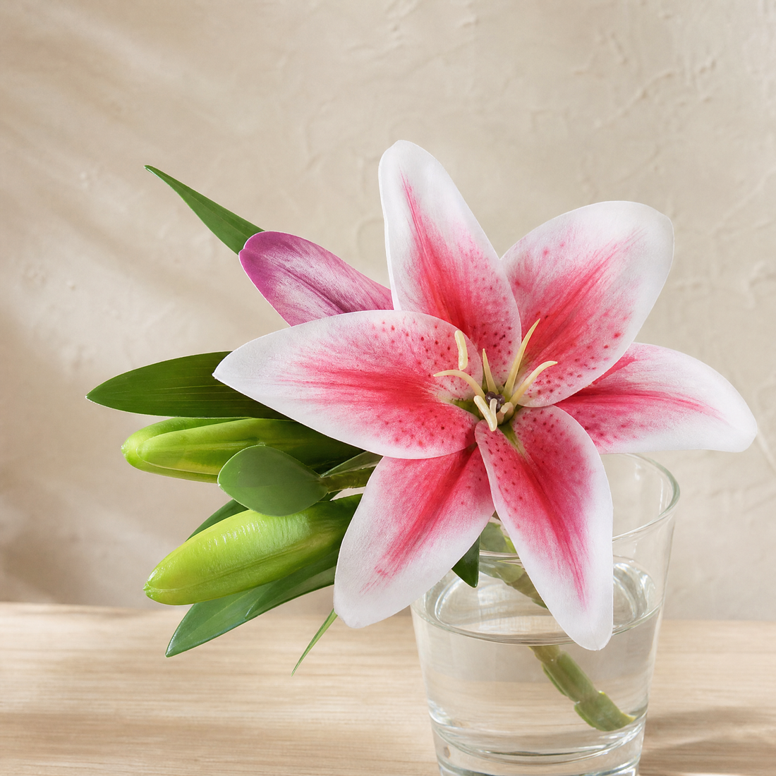 Faux Lily Branch – Artificial Stem for Wedding and Home Decor, 41cm