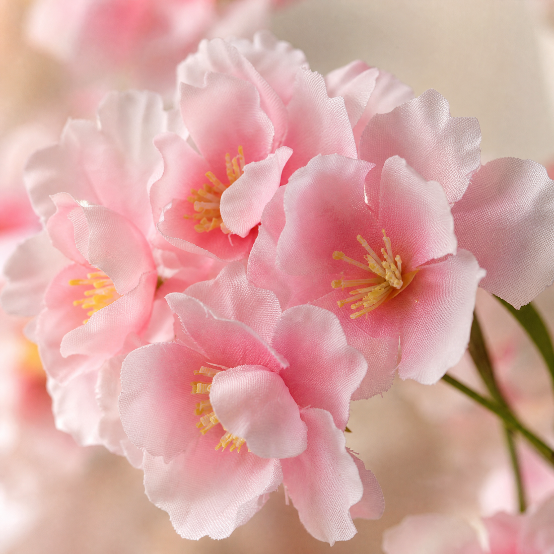 Artificial Cherry Blossom Garland – Faux Sakura Vine for Wedding Arch and Home Decor