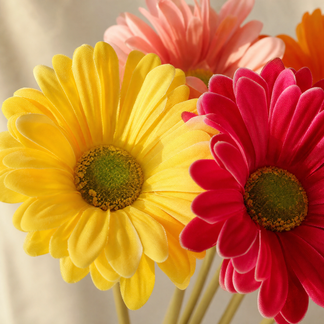 Artificial Gerbera Daisy Stems  – Faux PU Flowers for Wedding Home Office Decor